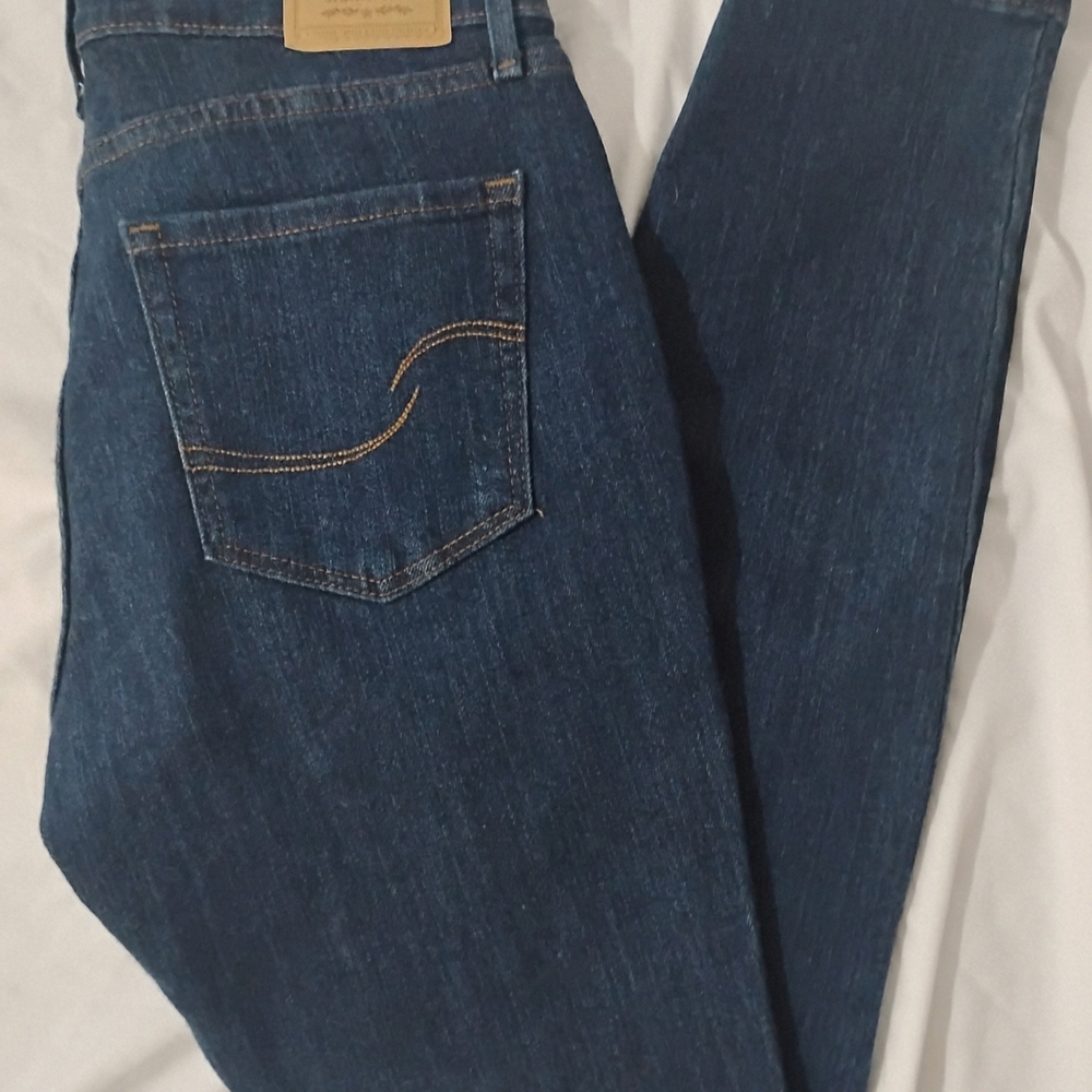 Levi Strauss Signature Sz 2 Mid-Rise Skinny Blue Denim Jeans